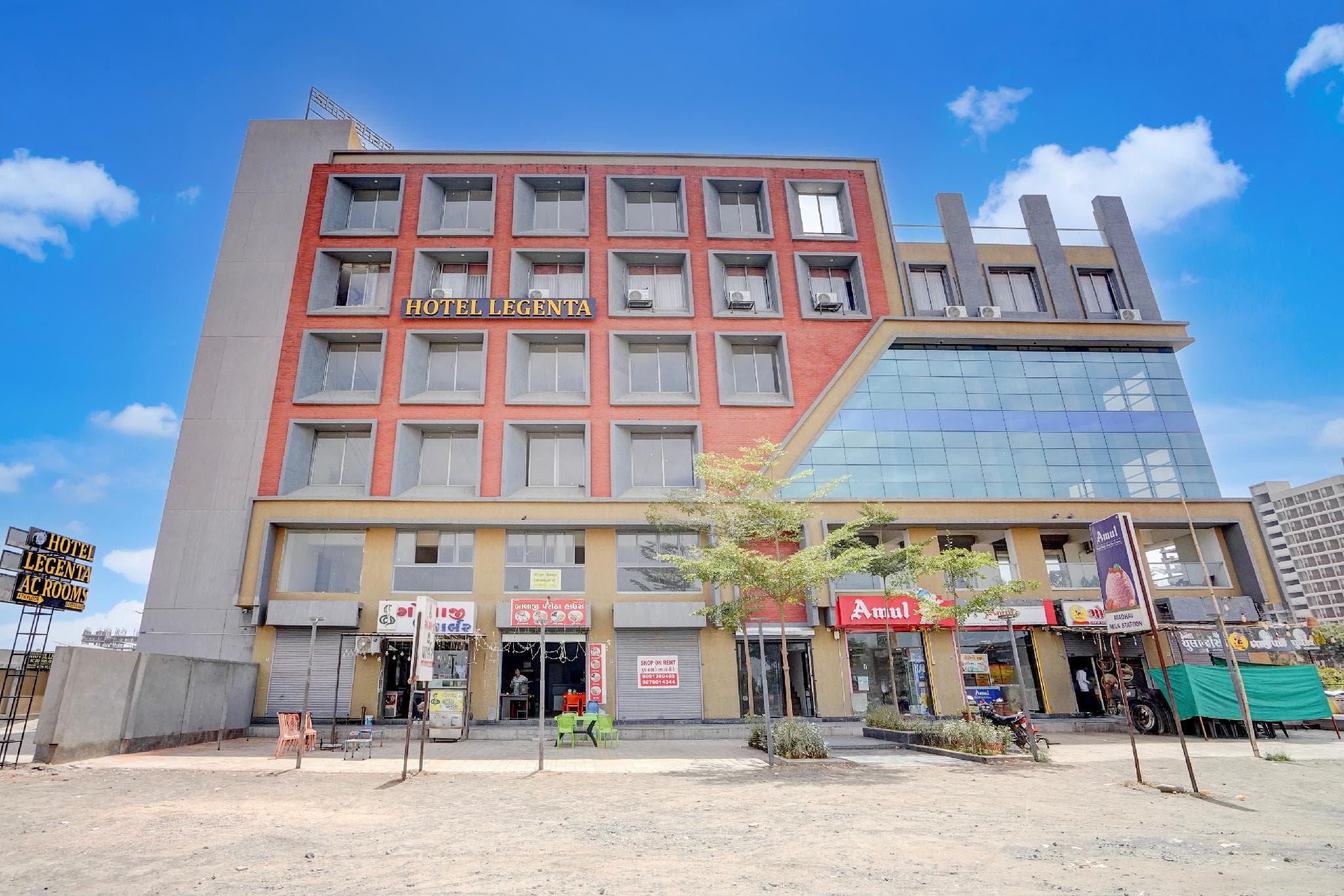HOTEL LEGENTA photo 3