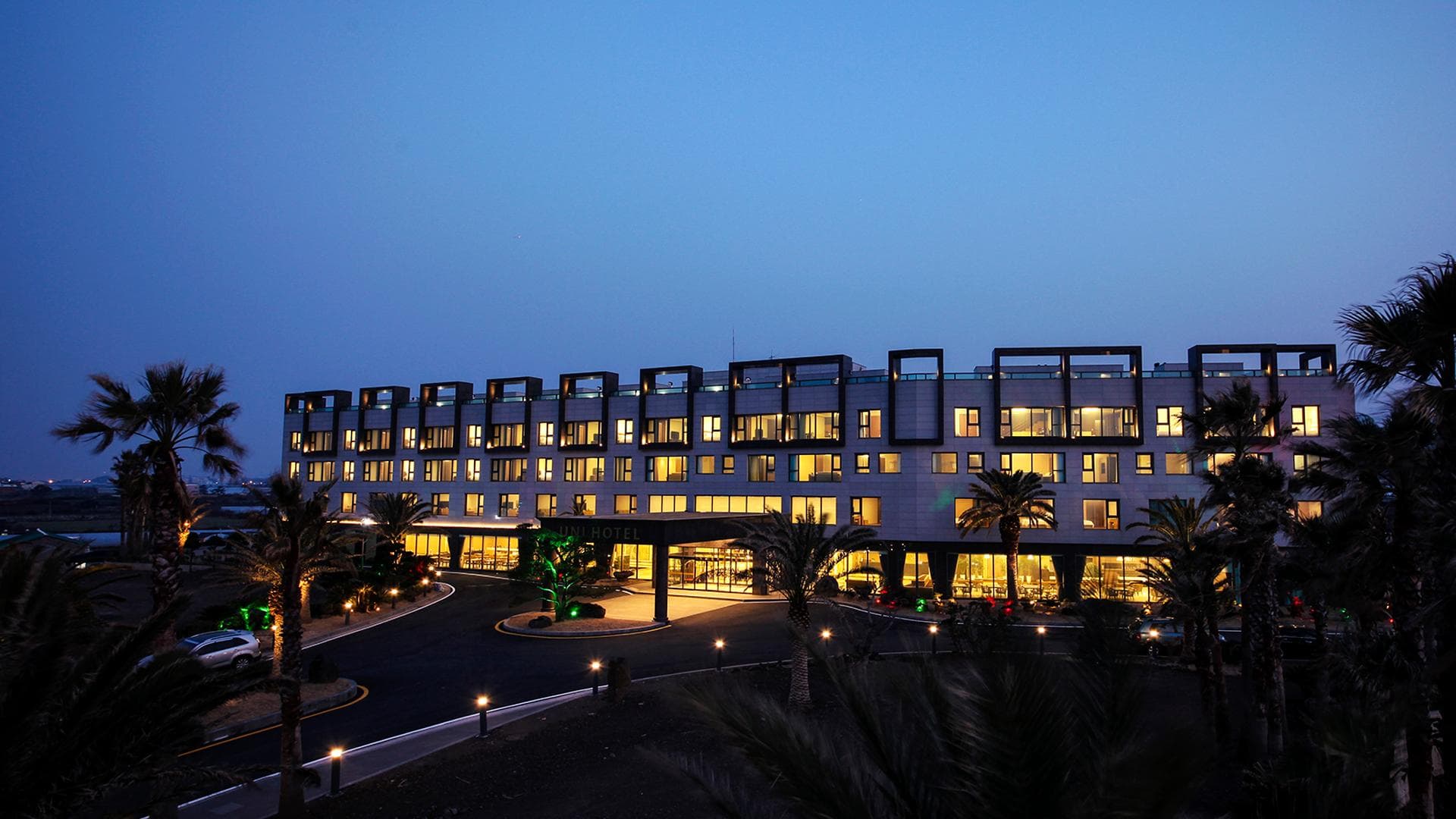 Uni Hotel Jeju photo 3