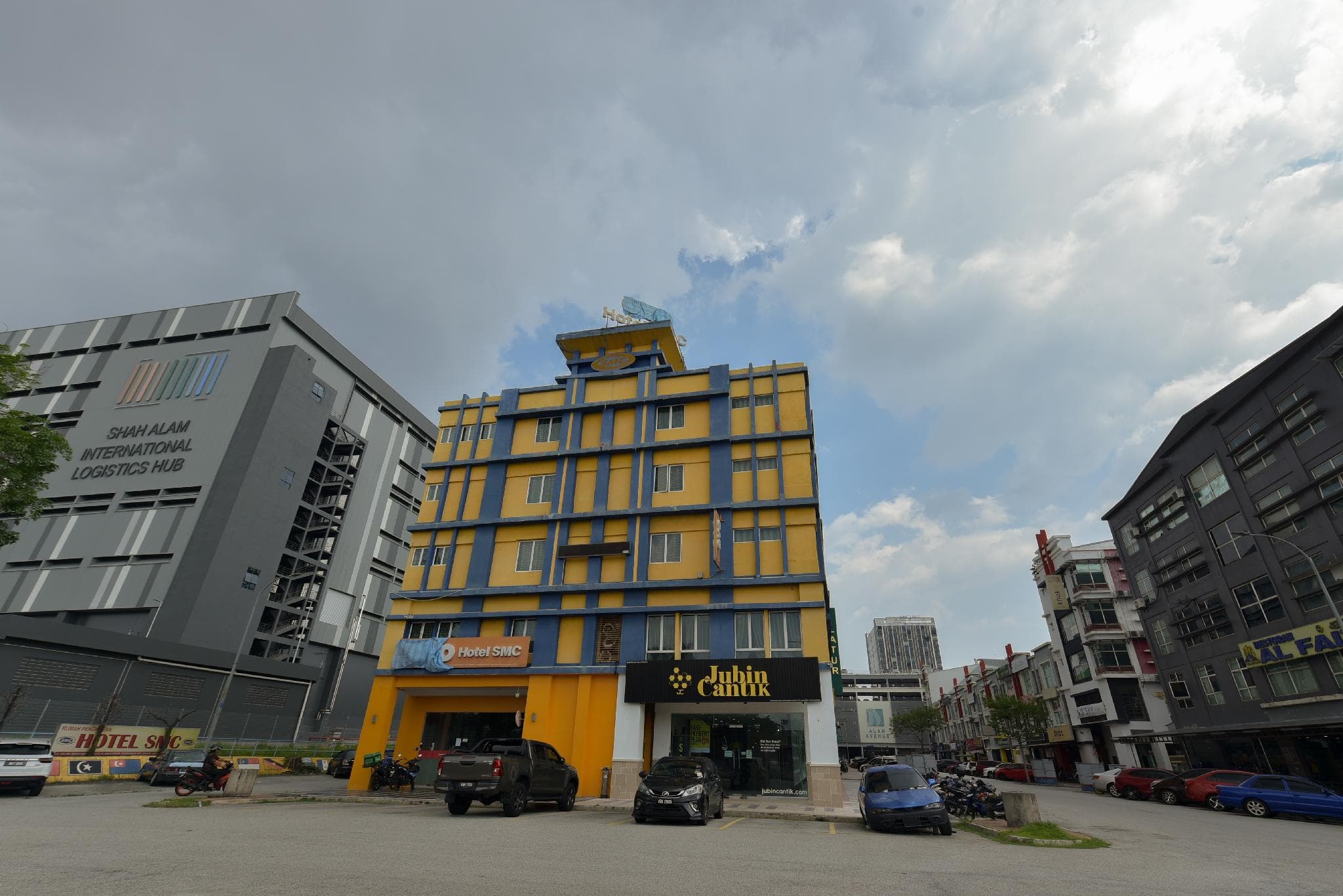 SMC Hotel Alam Avenue photo 4