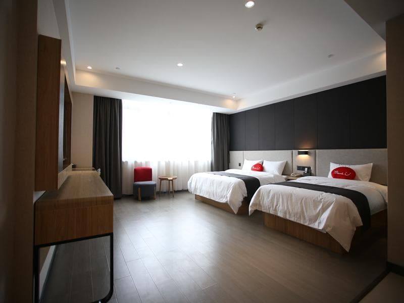 Thank Inn Plus Zhenjiang Hongdou Square photo 2