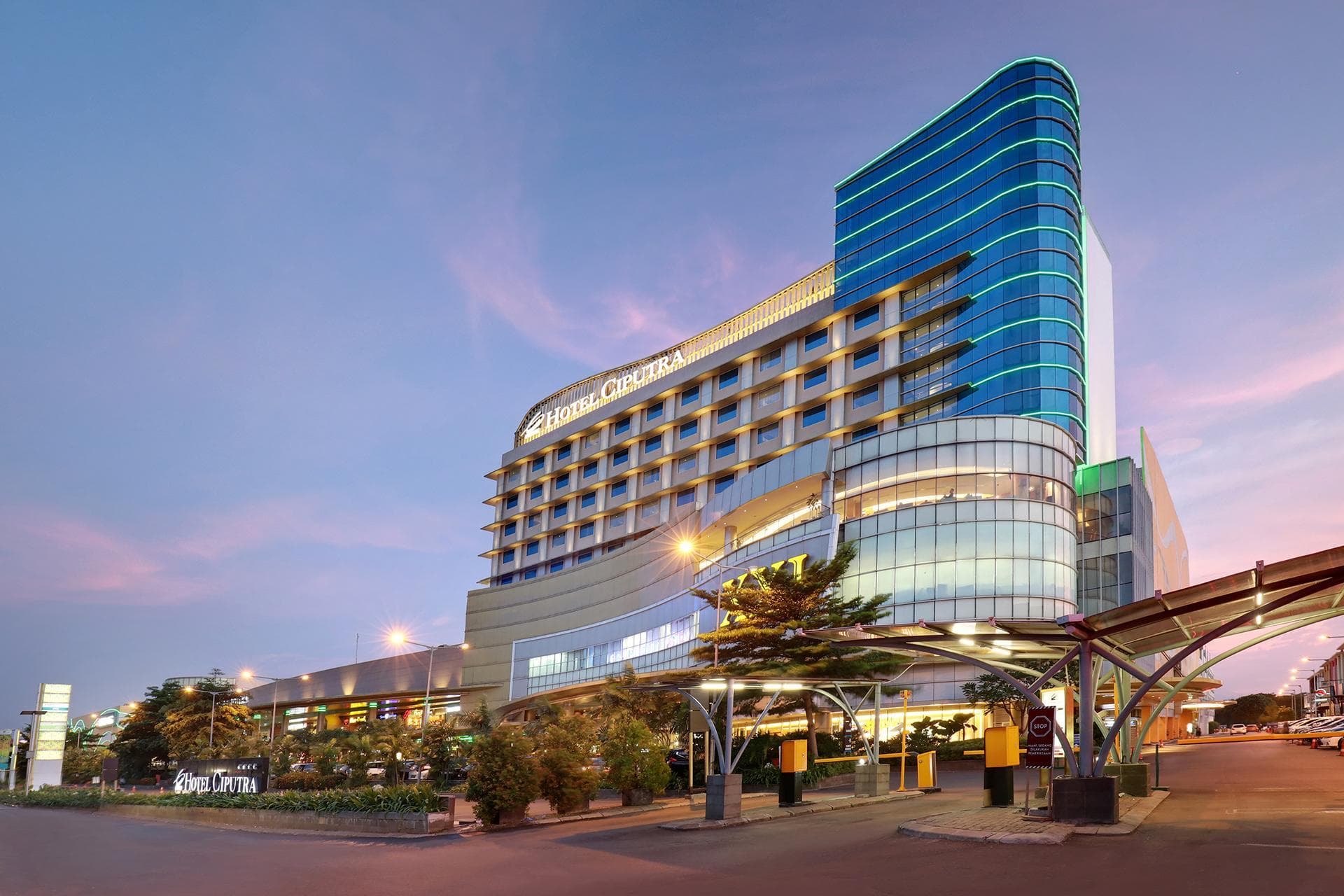 Hotel Ciputra Cibubur managed by Swiss-Belhotel International photo 3