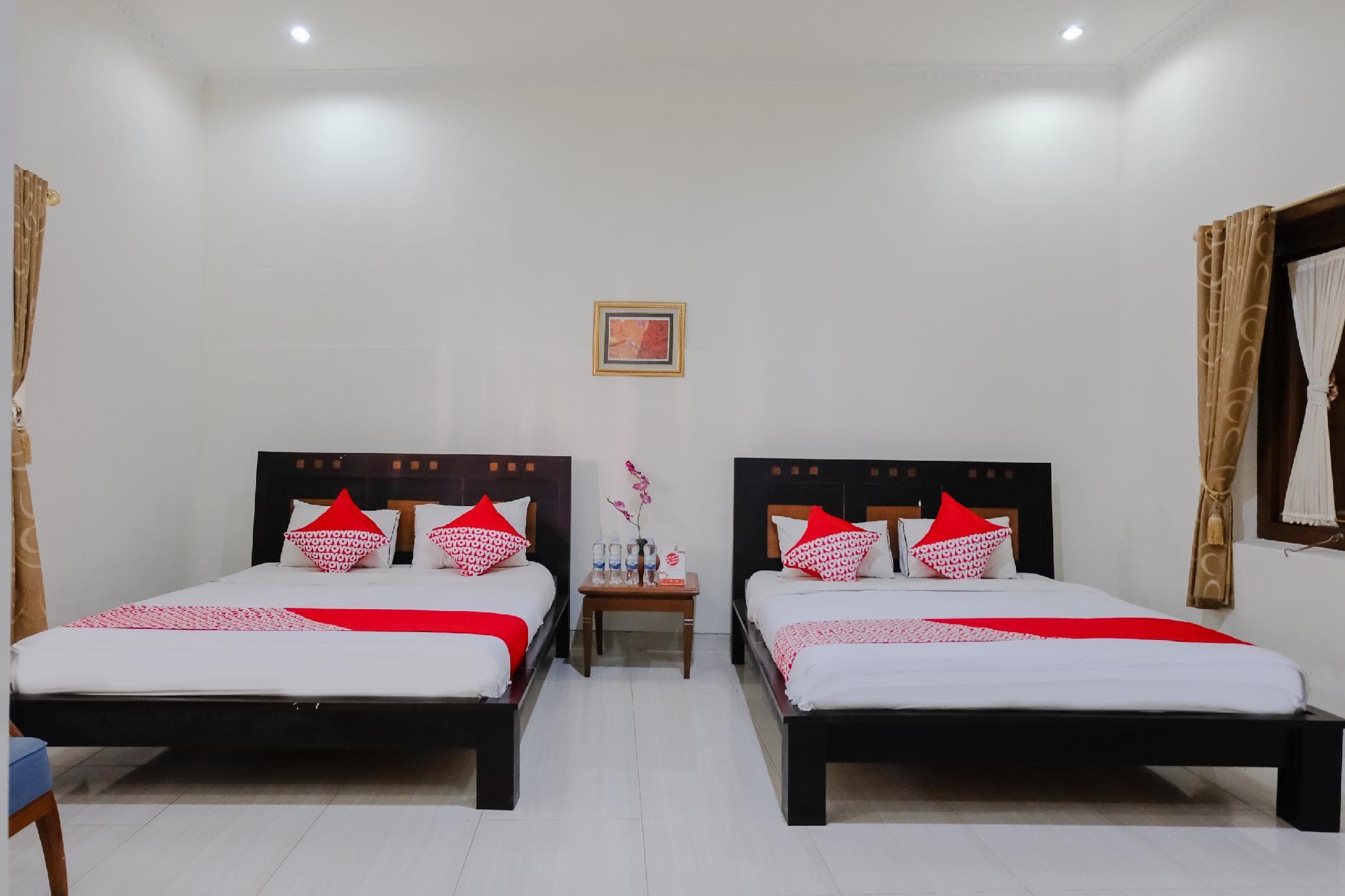 OYO 1190 Ndalem Katong Guest House photo 2