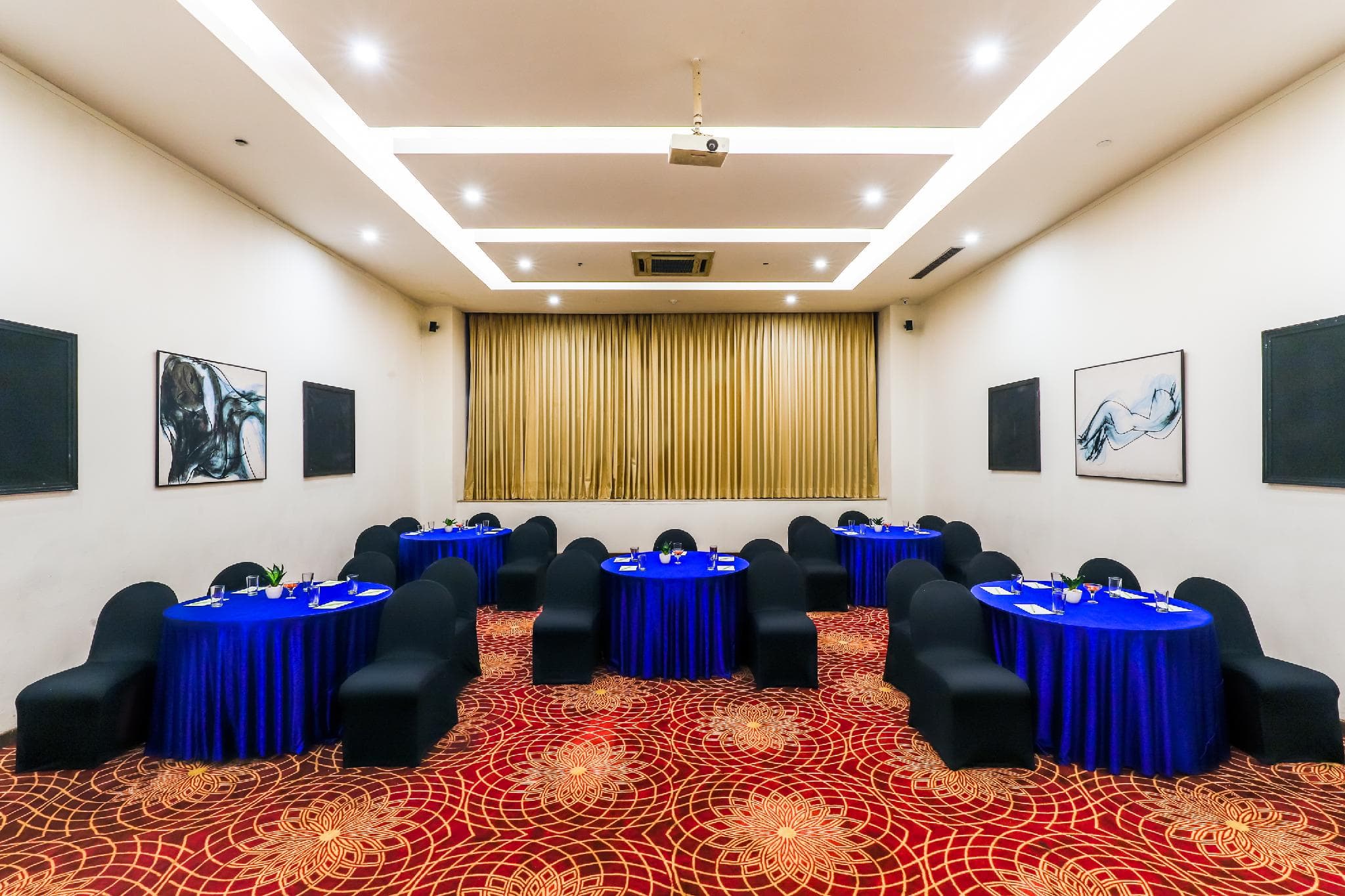 Lemon Tree Hotel East Delhi Mall photo 3