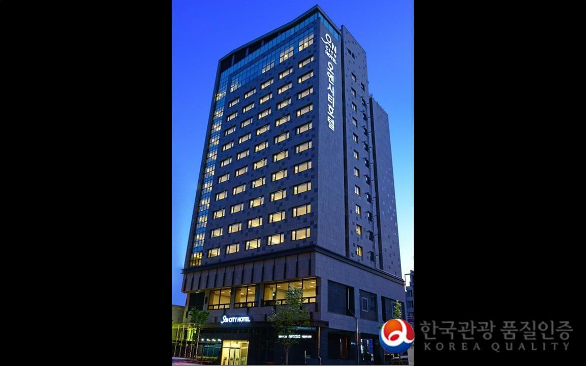 ON City Hotel