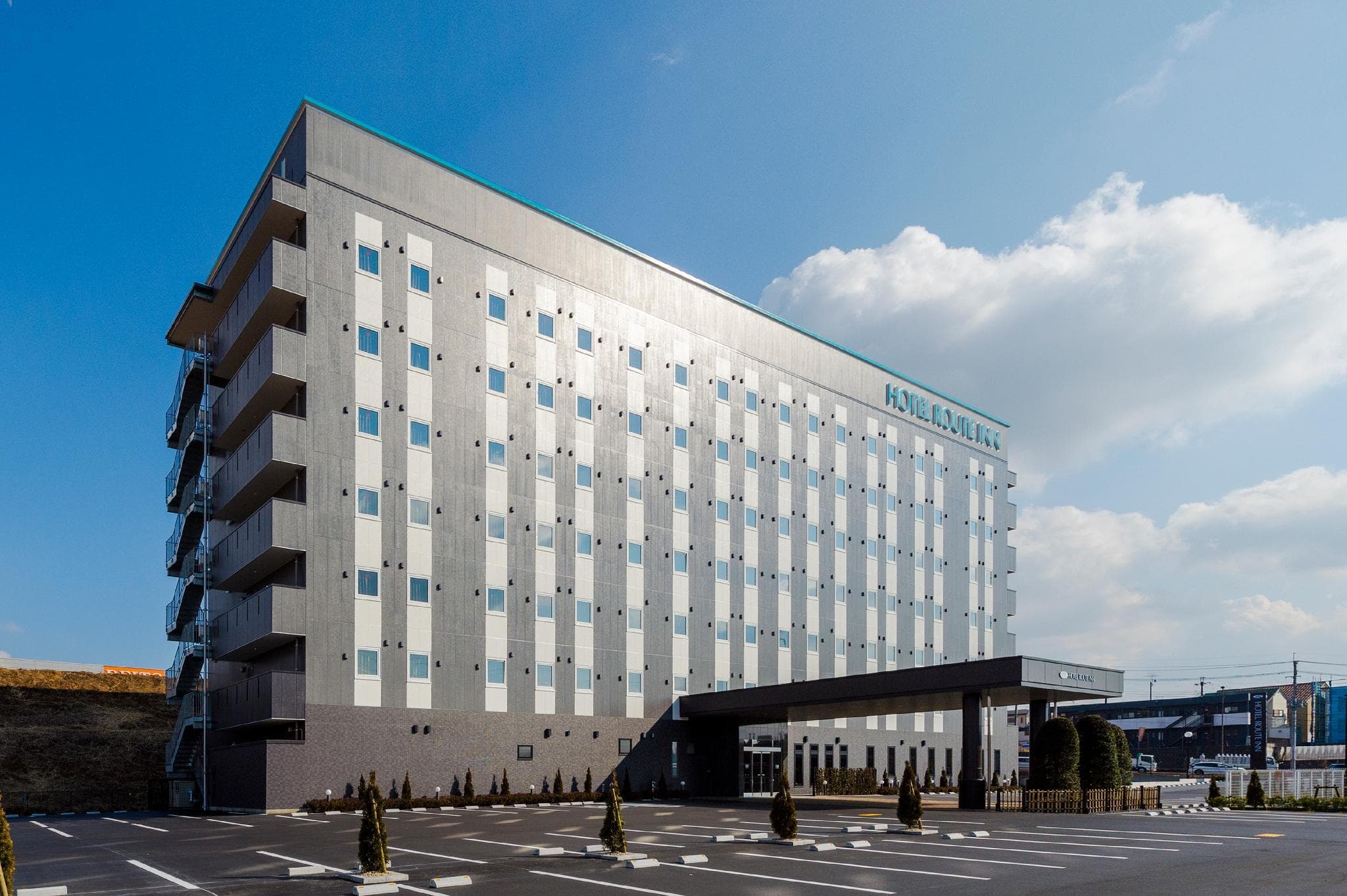 Hotel Route Inn Utsunomiya Yuinomori -Lightline Yuinomori Nishi ekimae.