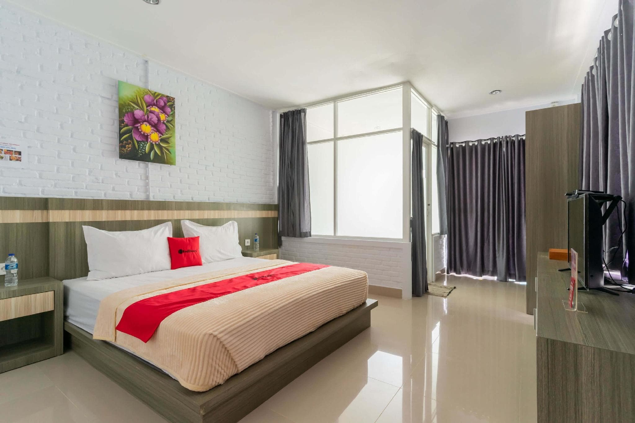 RedDoorz Plus @ Vantas Hotel Parbaba