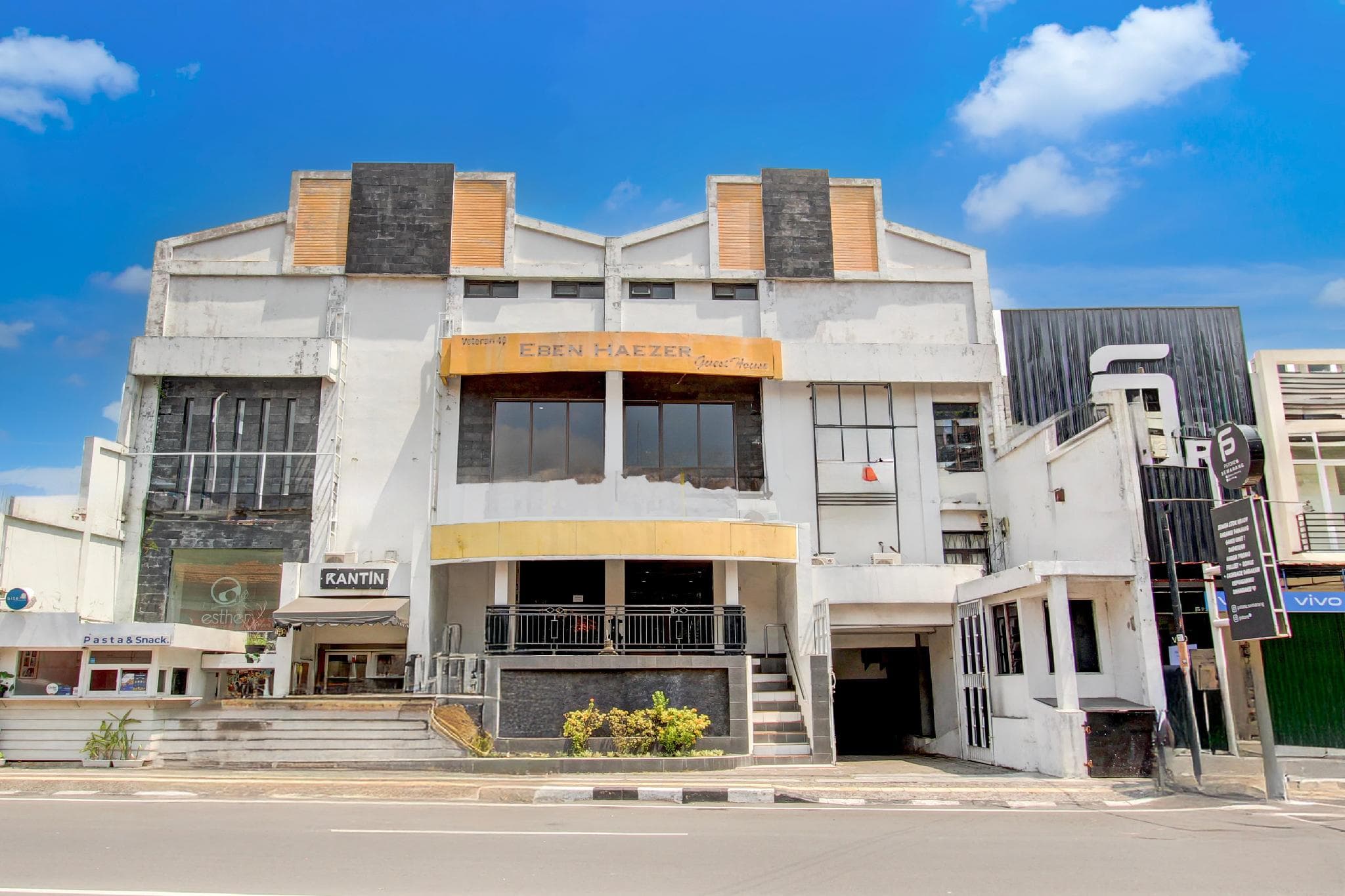 Collection O Simpang Lima Near Simpang Lima Semarang Formerly Hotel Eben Haezer