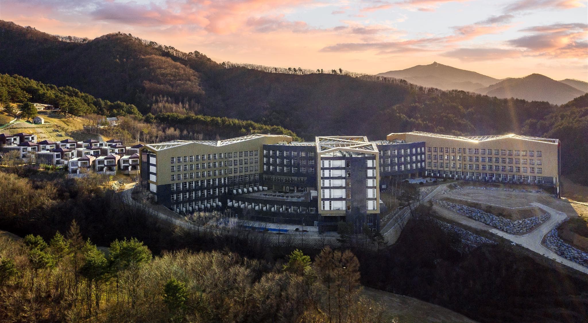 Ramada Hotel & Suites by Wyndham Gangwon Pyeongchang