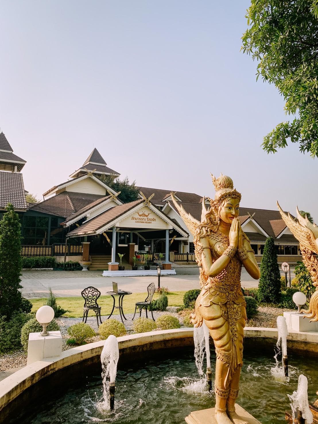 Luck Swan Resort