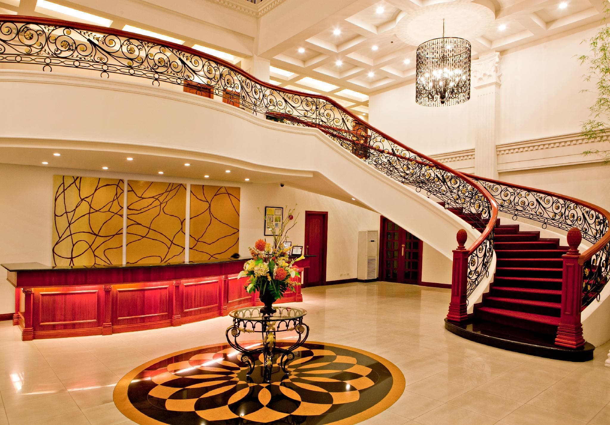 Lewis Grand Hotel