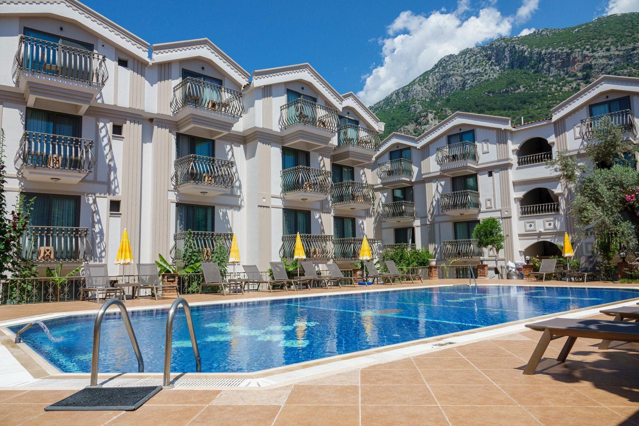 Magic Tulip Beach Hotel