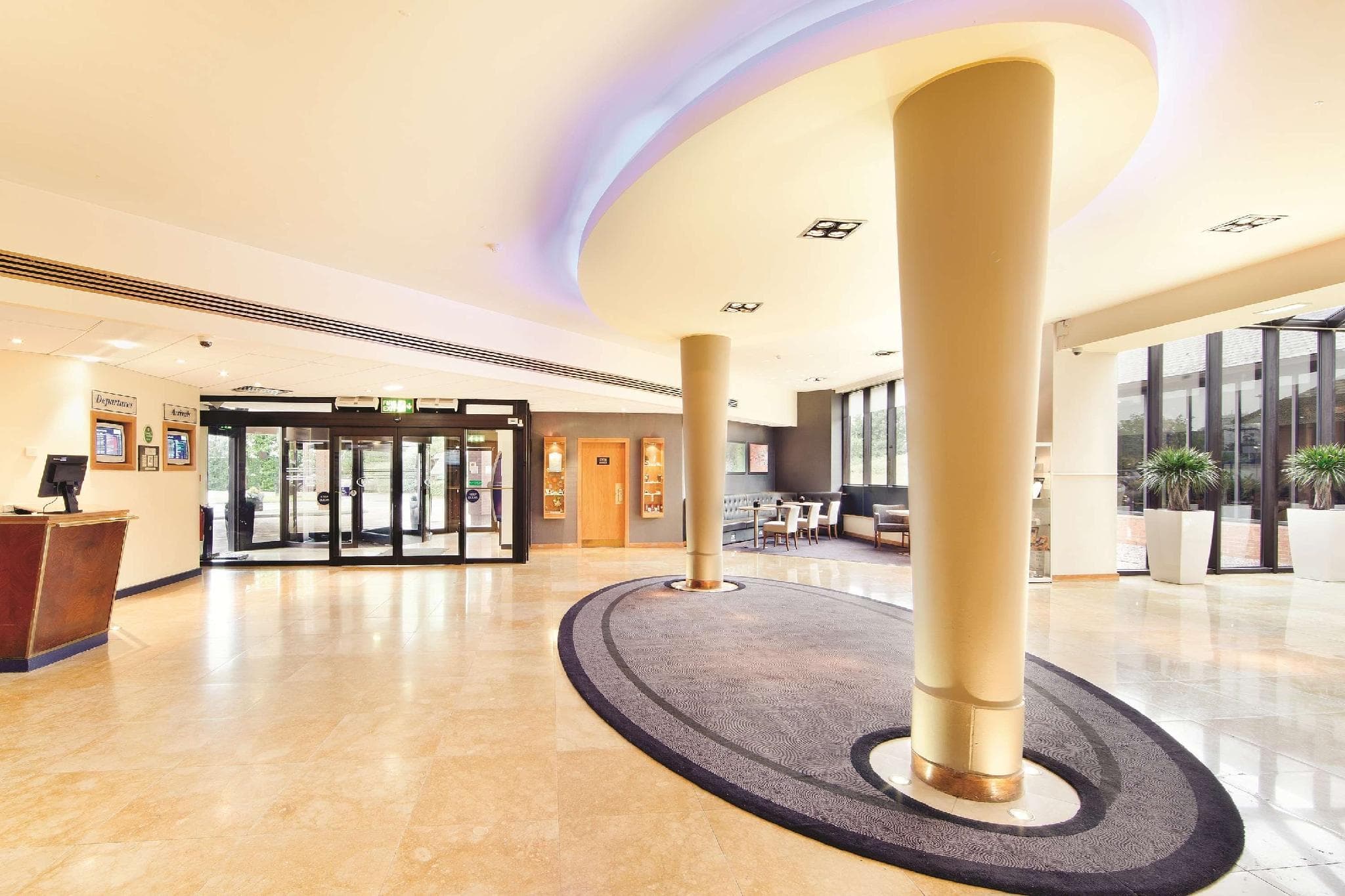 DoubleTree by Hilton Manchester Airport